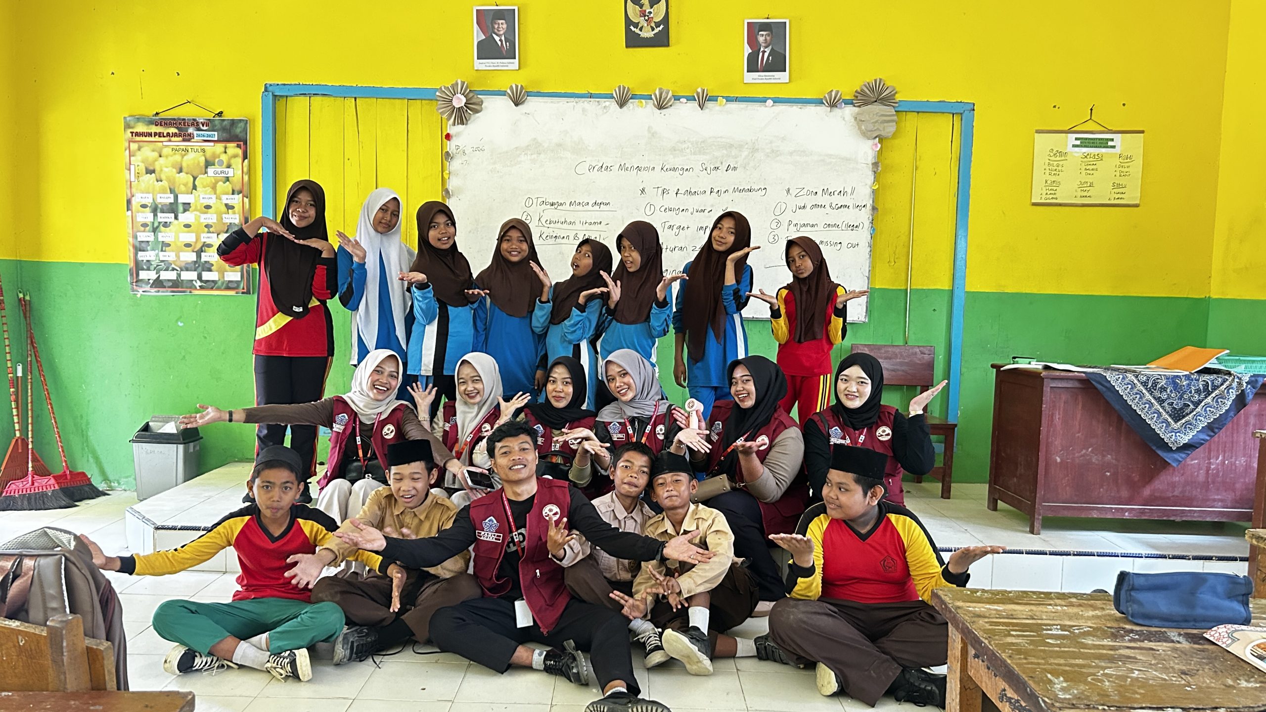 KKN Posko 2 Batin Bajubang Edukasi Literasi Keuangan