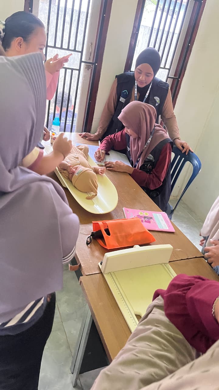 KKN Reguler Posko 07 Dampingi Posyandu Lubuk Ruso