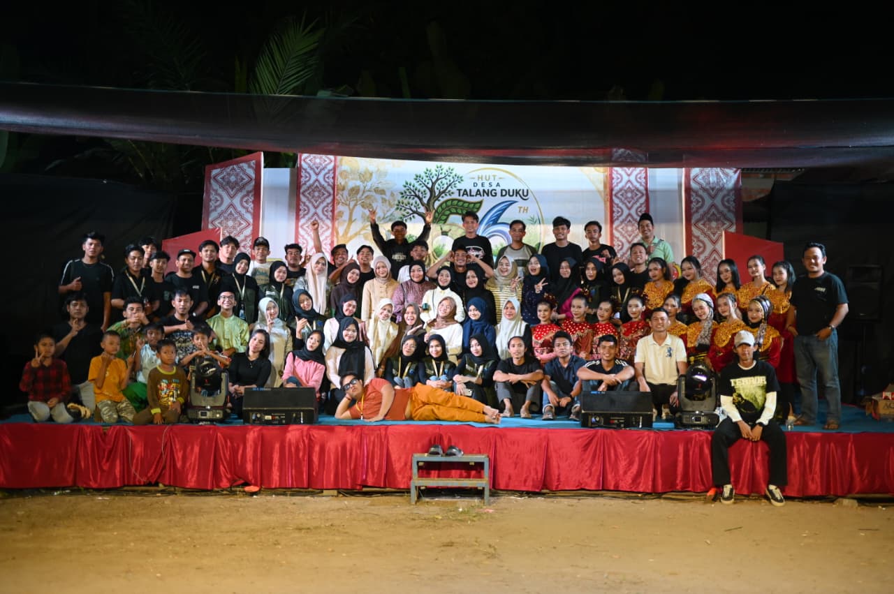 Tarian Batik Jambi Warnai HUT Desa Talang Duku ke-56