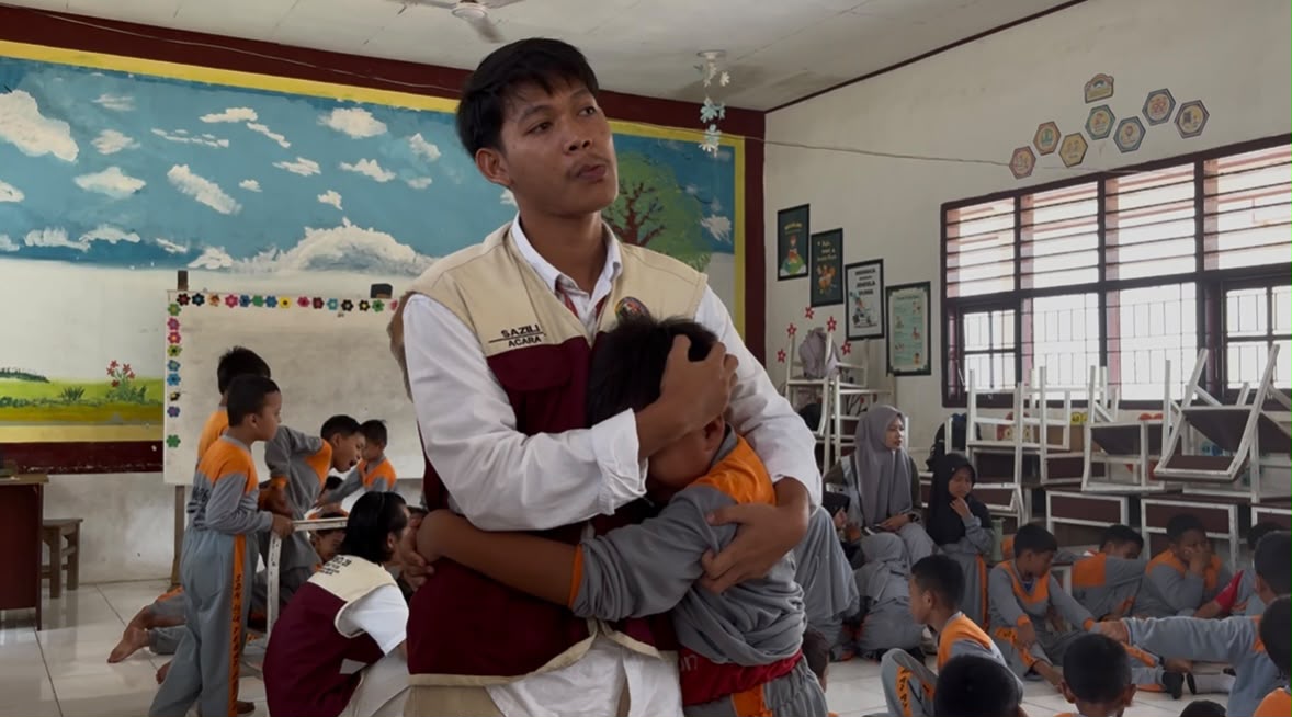 KKN UIN Jambi Tanamkan Bakti kepada Orang Tua