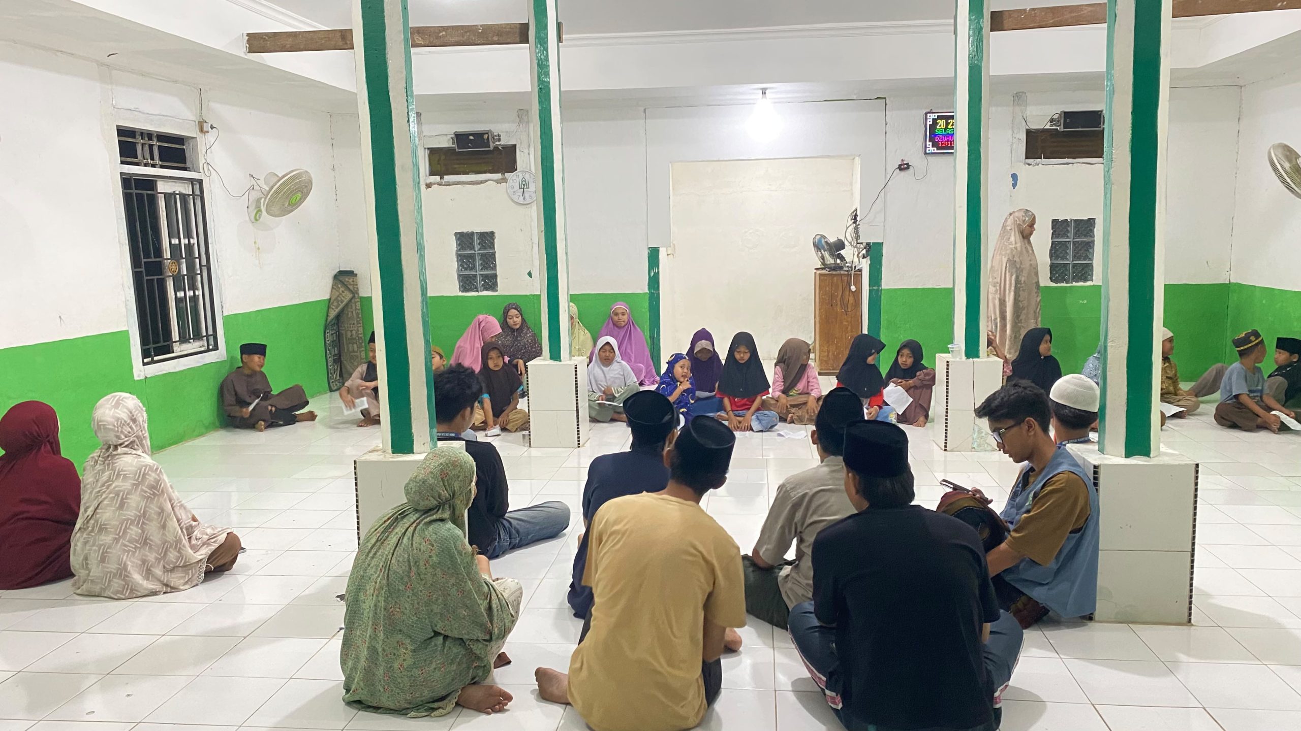 KKN Posko 09 Hadirkan Semangat Keagamaan melalui Latihan Sholawat